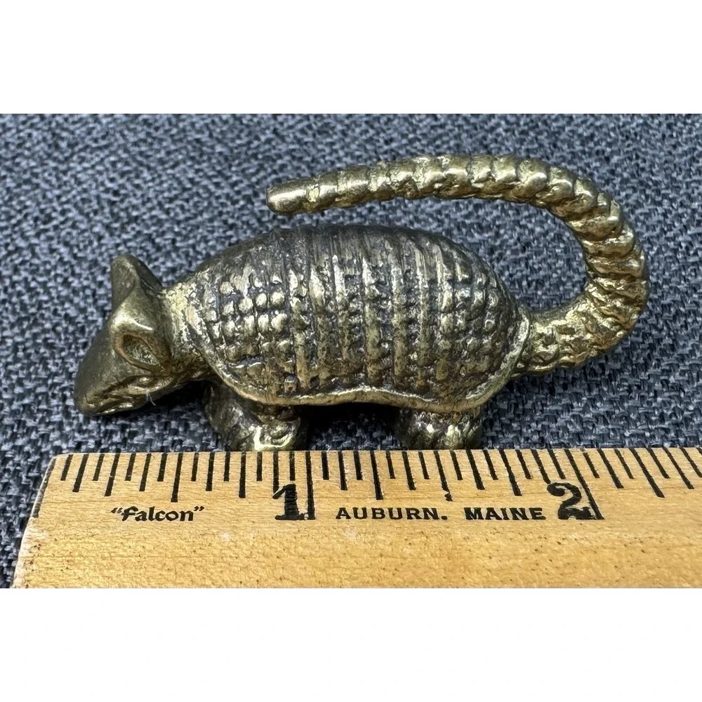 Vintage Baby Brass Armadillo Figurine Paperweight Russ Berrie 2